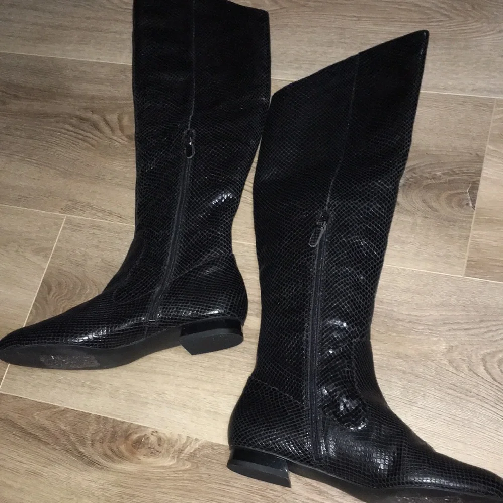 VIA SPIGA NWT PYTHON EMBOSSED REAL LEATHER OVER THE KNEE BLACK BOOTS